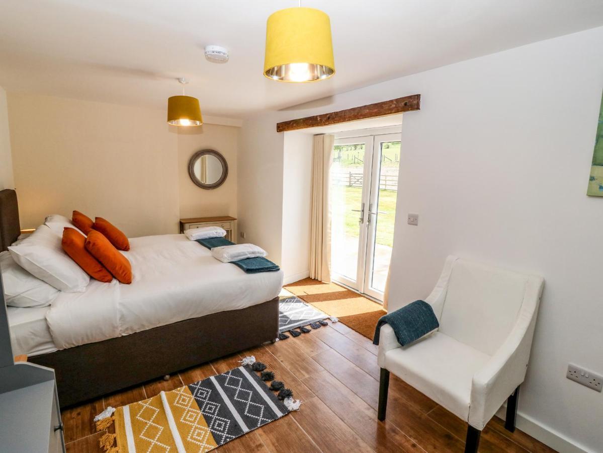Y Beudy The Dairy Villa Oswestry Bagian luar foto