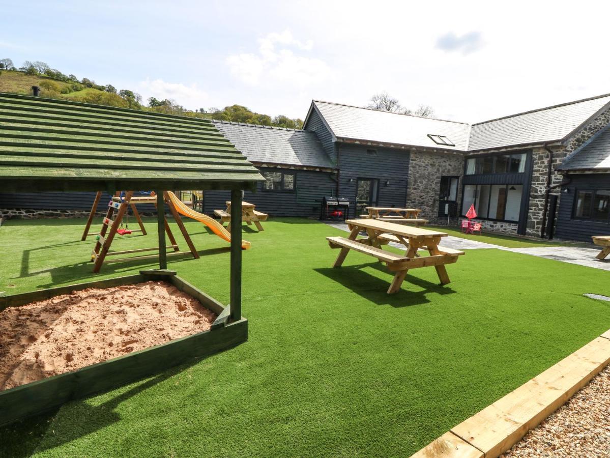 Y Beudy The Dairy Villa Oswestry Bagian luar foto