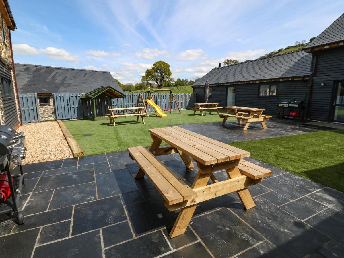 Y Beudy The Dairy Villa Oswestry Bagian luar foto