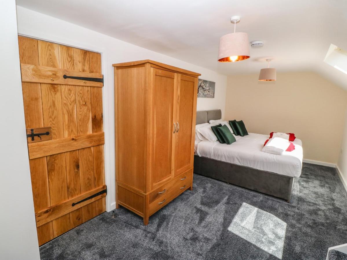 Y Beudy The Dairy Villa Oswestry Bagian luar foto